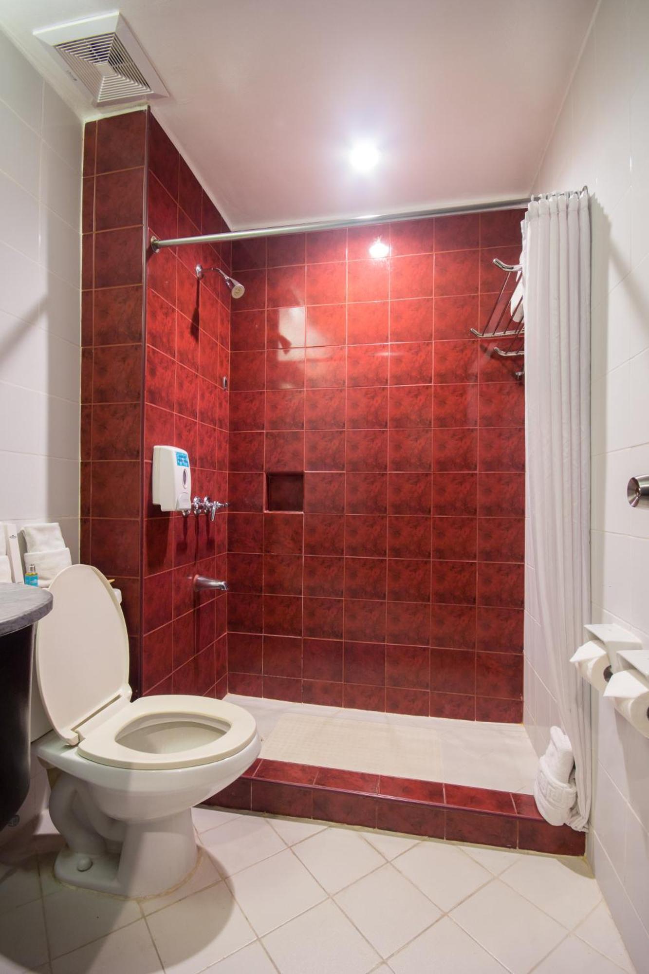 Microtel By Wyndham Eagle Ridge General Trias (Cavite) Exterior foto