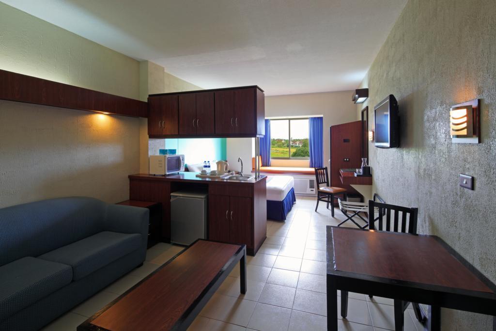 Microtel By Wyndham Eagle Ridge General Trias (Cavite) Exterior foto