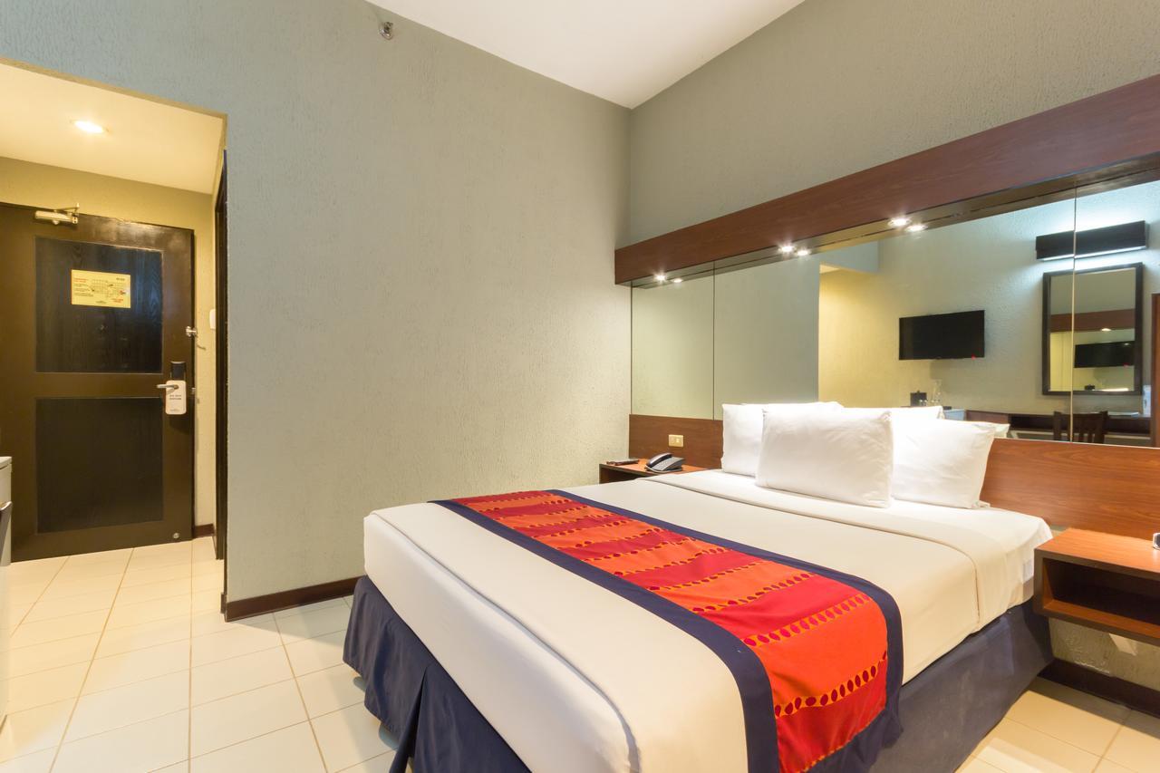 Microtel By Wyndham Eagle Ridge General Trias (Cavite) Exterior foto